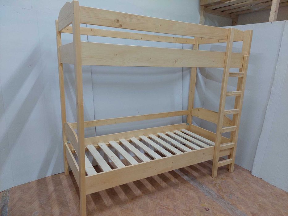 TRANSPORT GRATUIT.Pat etajat din lemn masiv.Cod 2002E