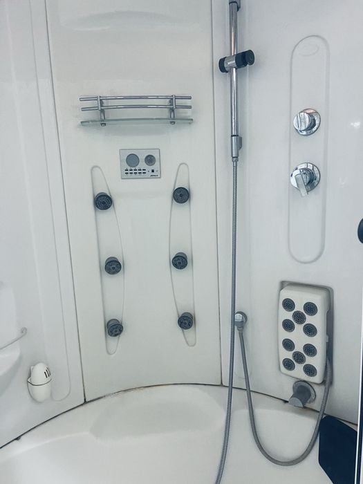 Продам душевую кабину бу