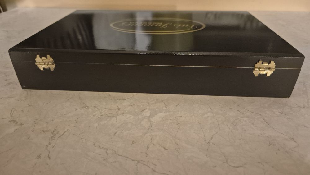 Хумидори за съхранение на пури