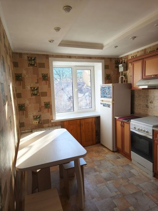Продам 2 ком квартиру в р-оне СКГУ