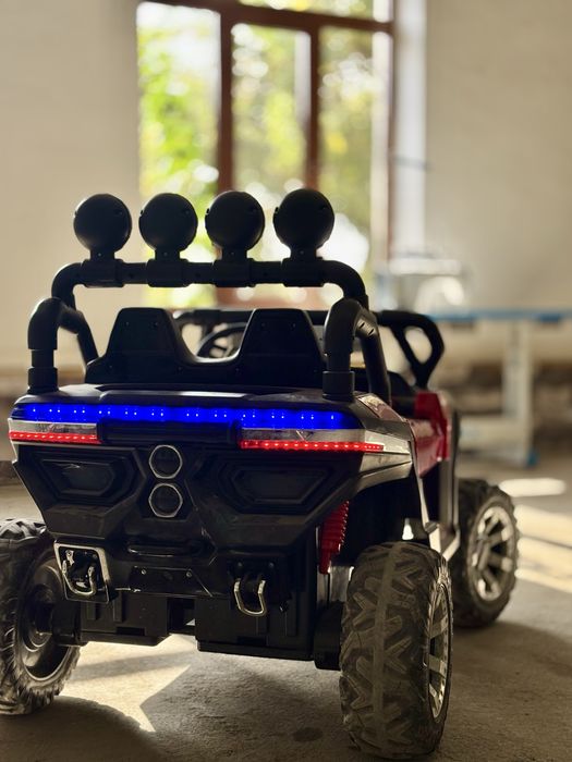 Детская машина электронная 4 матора