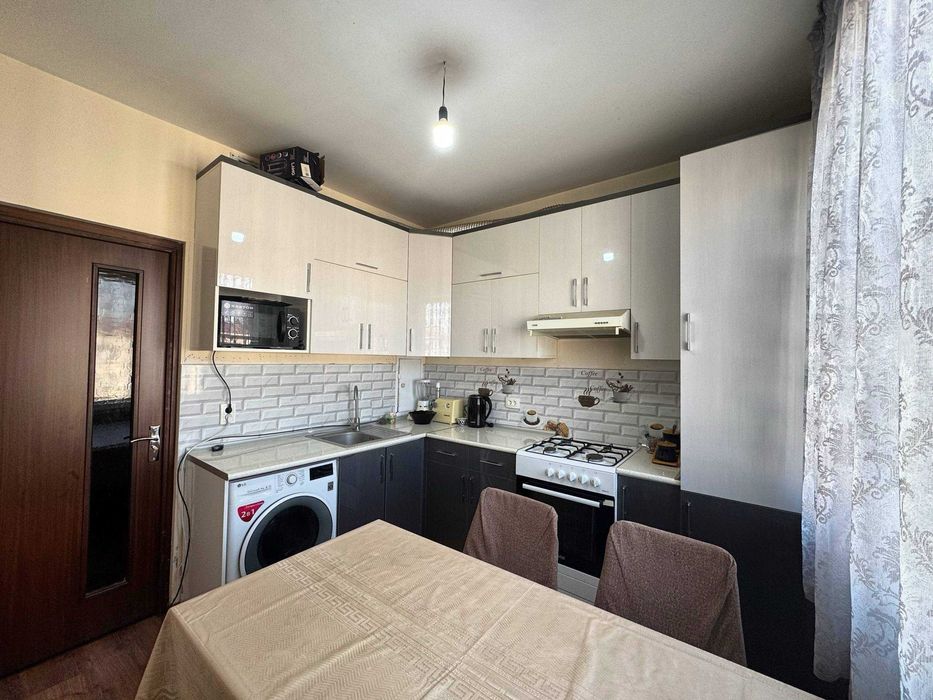 Сергели Янги-Чоштепада 2 хонали квартира сотилади