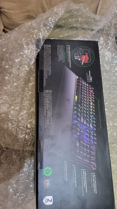 Нова Топ оптична клавиатура Razer Huntsman V2 red switches червени