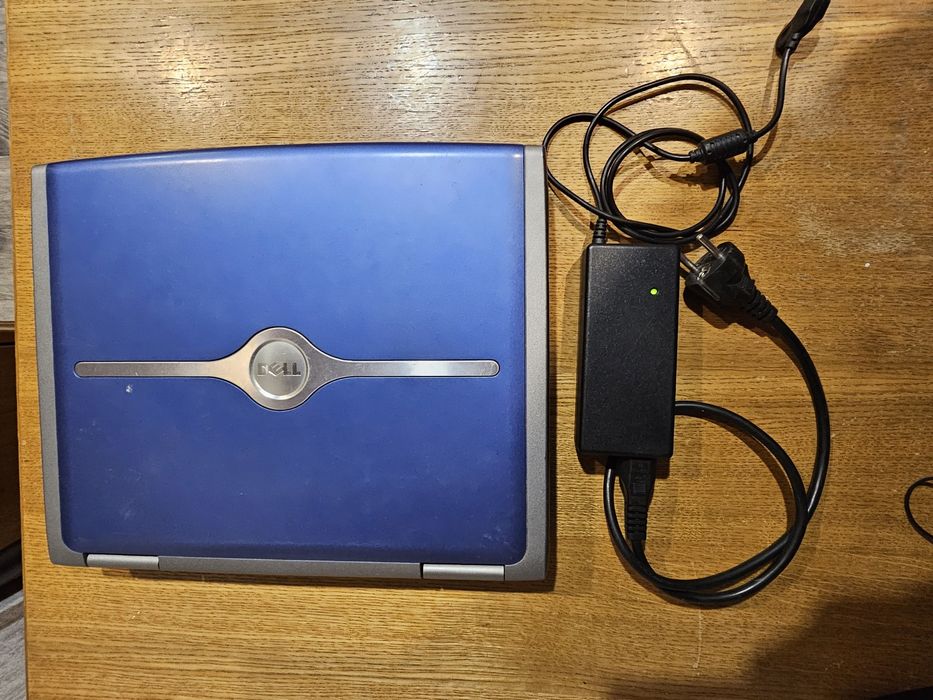 Продам старенький ноутбук