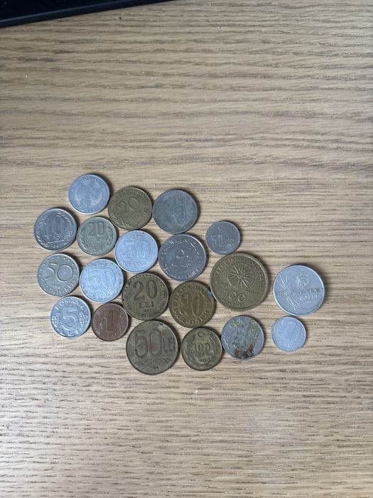 Monezi vechi de vanzare