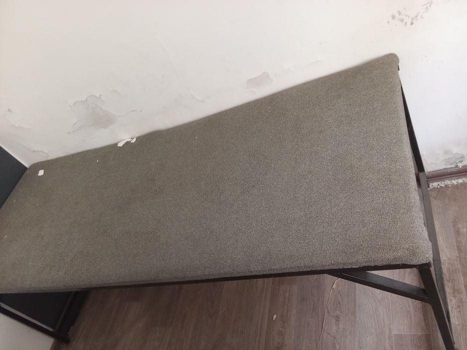 Продам кушетку в хорошем состоянии