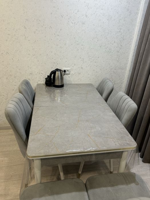 Продам стол+6 стулья