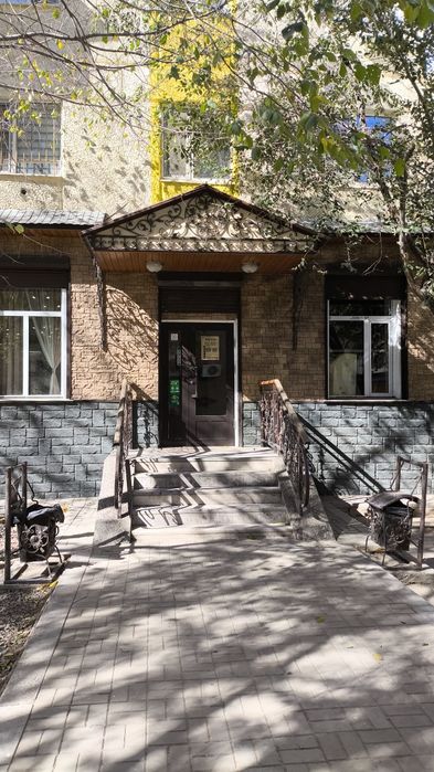 Продам коммерческое помещение с подвалом