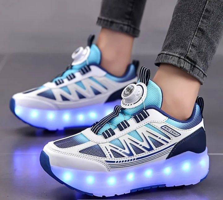 Светещи обувки с колелца - Сини - НОВИ - Различна номерация