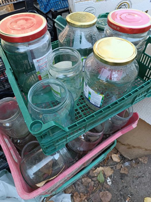 Продавам буркани