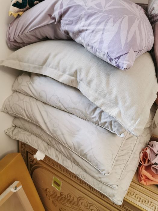 Подушки пуховые 70х70