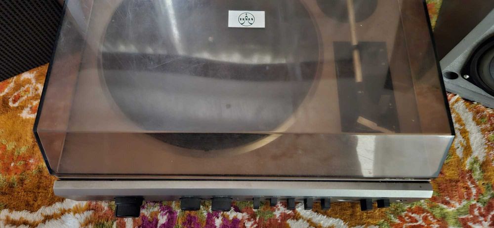 aparate radio ,boxe lemn 50 si 90 w ,pikap TESLA cuboxe 15w .