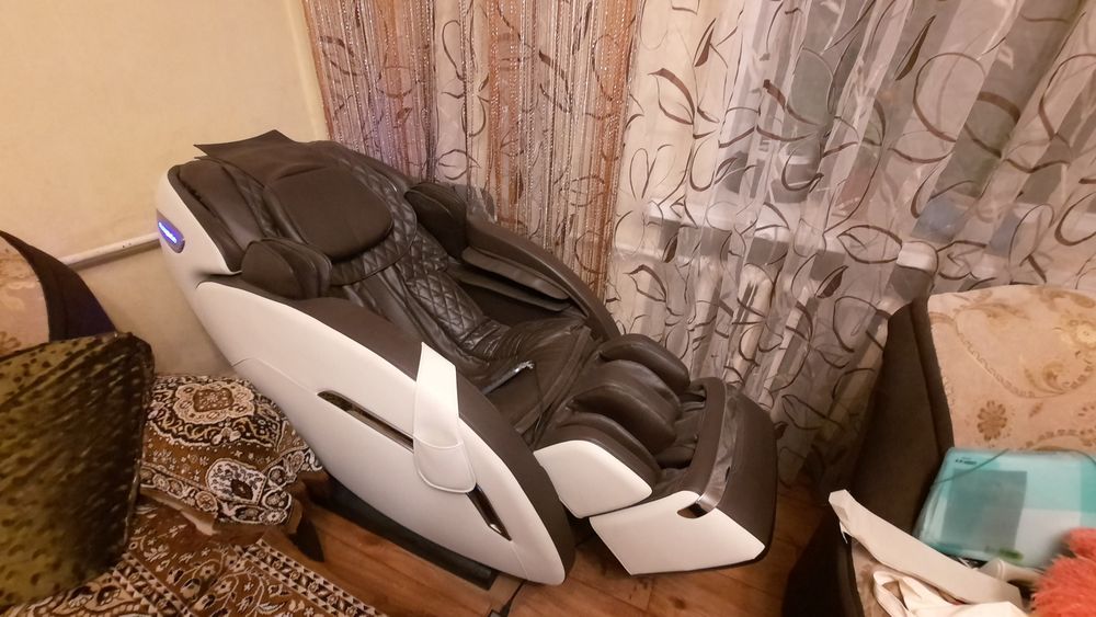 Массажное кресло S8