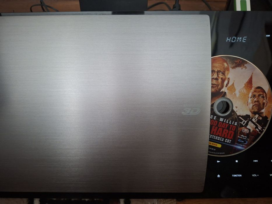 Blu-Ray home theater system  SONY BDV-NF720