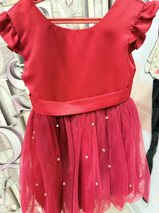 Нарядное платье 5-7лет