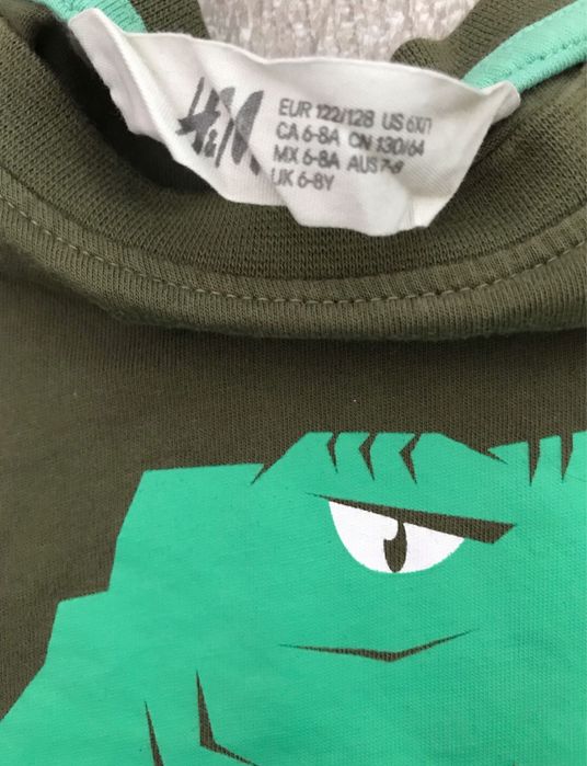 Tricou H&M cu dino nr.122-128