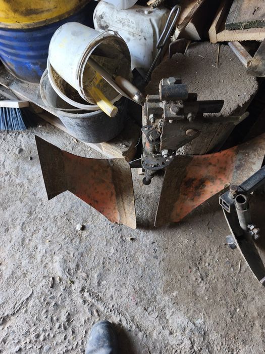 Vând motosapă Ruris