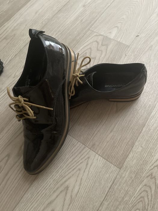 Балетки белые кожаные