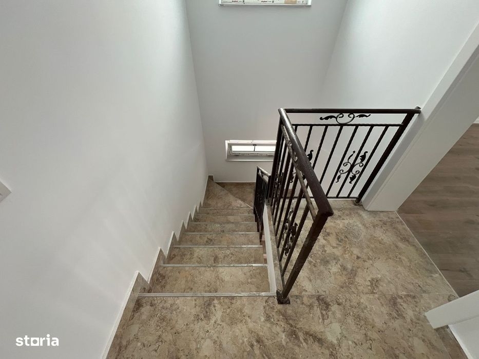 OFERTA EXCLUSIVA: Vila superba, teren generos, strada asfaltata