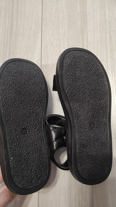 Новые сандали 32 размер