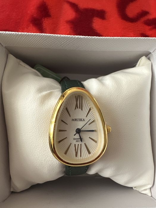 Часы наручные женские