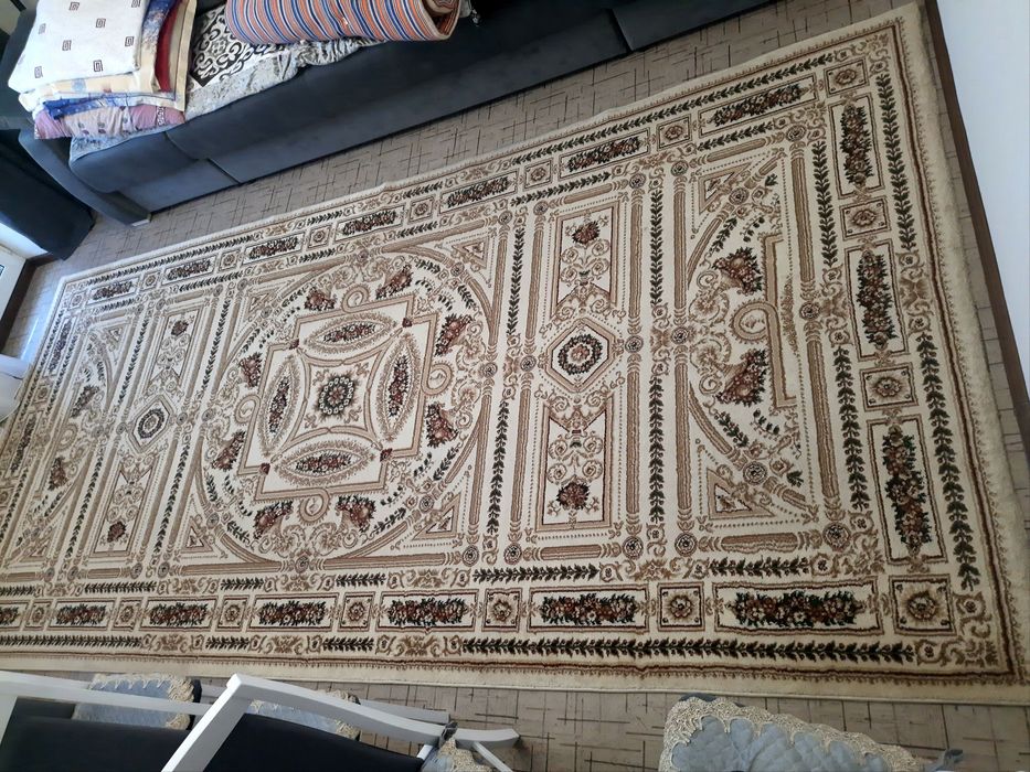 Продаю ковёр полу шерсть