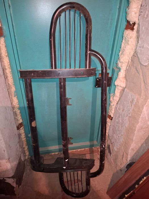 Продам кенгурятник на ниву