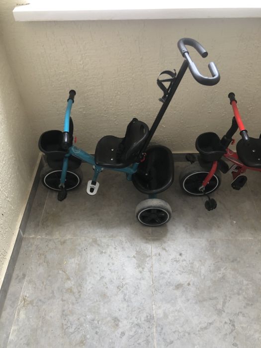 Детский велосипед и коляска