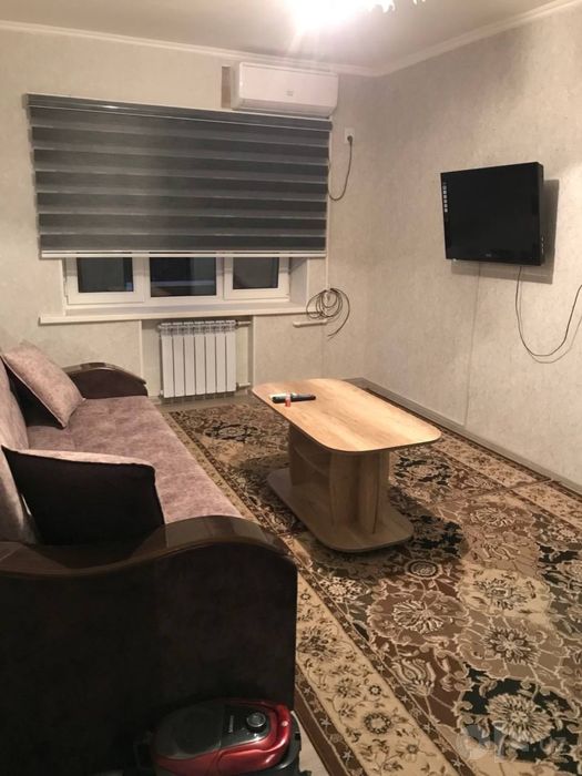 Чиланзар 8. Продажа. Срочно. 1 комнатная. Ориентир Парус