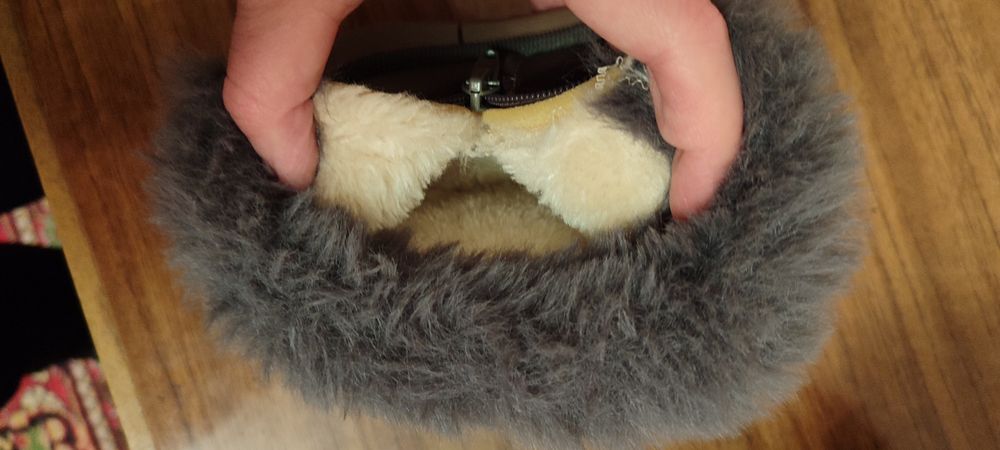 Детские теплые сапожки в очень хорошем состоянии