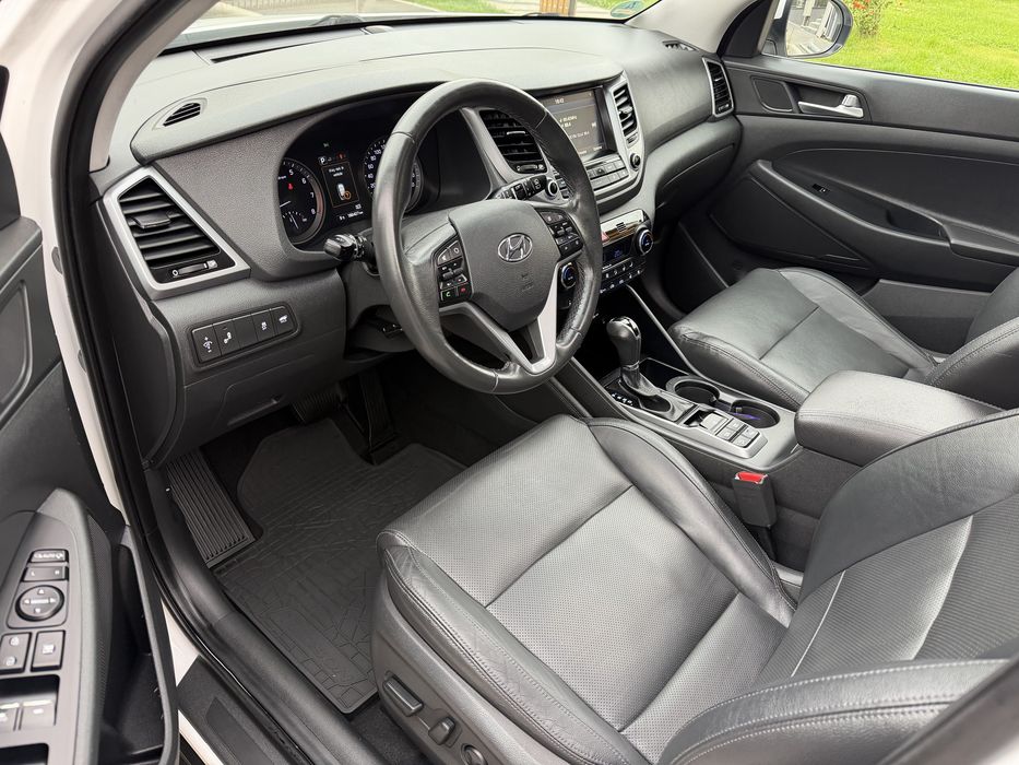 Hyundai Tucson 2.0 Premium  Automat Ventilatie Panoramic