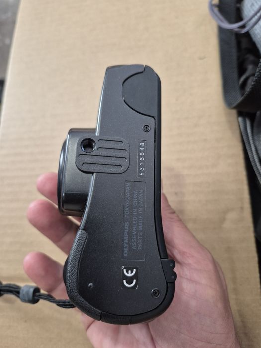 Compact Olympus Superzoom 70