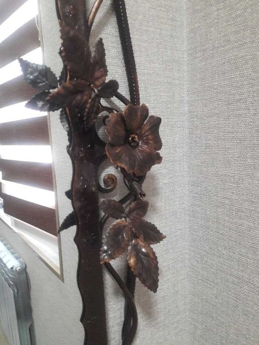 Эксклюзивная ручная мебель ( для прихожей, спальни)