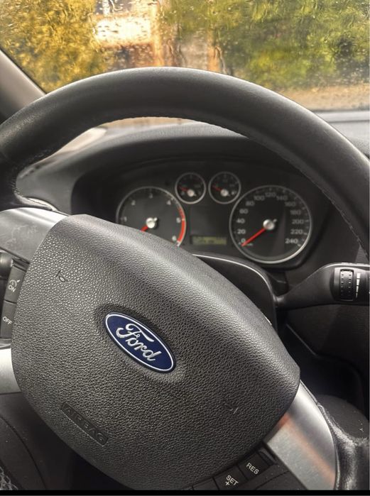 Vând Ford Focus 2
