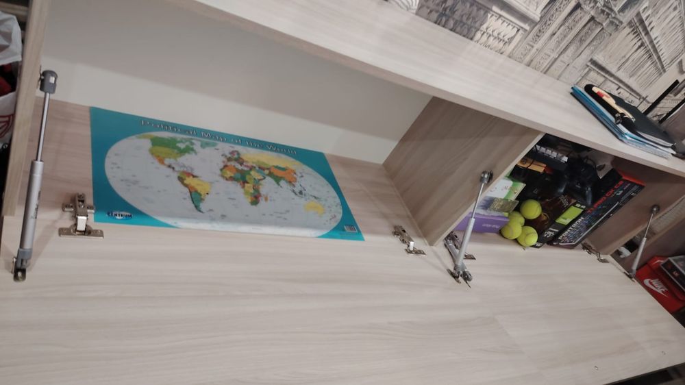 Продам тумбу под телевизор