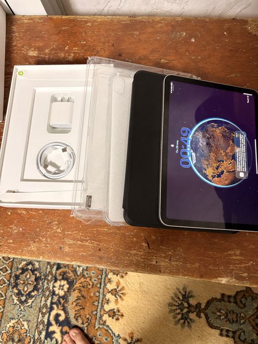 Ipad a16 256гб   300к тг