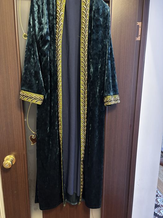 Продам платья женские