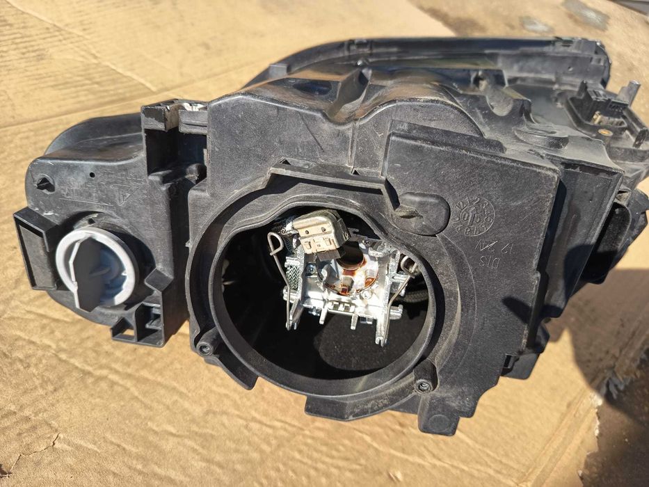 FAR XENON pentru AUDI A4 B7 dreapta