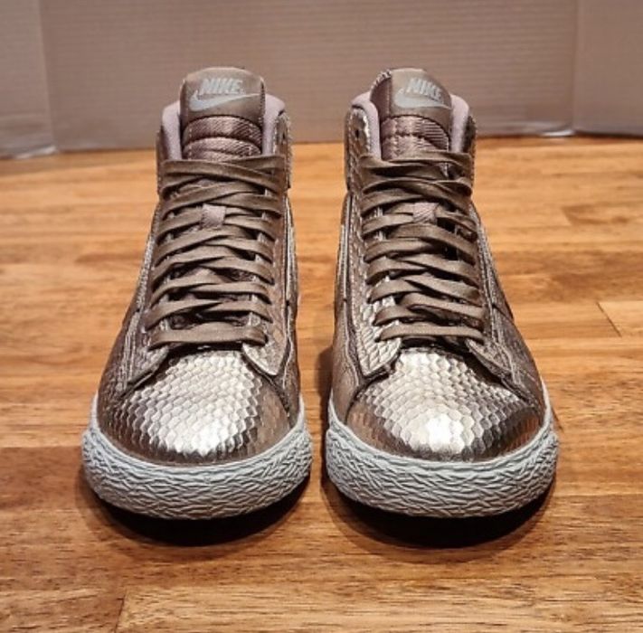 Nike кецове в розово златно