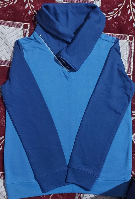 Фирменная мужская кофта