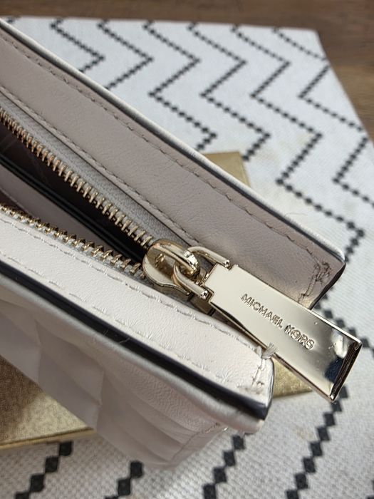 Дамска чанта клъч Michael Kors Jet Set Charm Quilted Wristlet