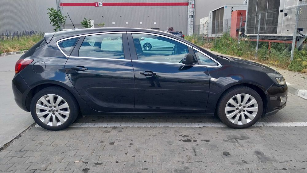 Opel Astra J 1.6 Benzină 115 CP Aspirat