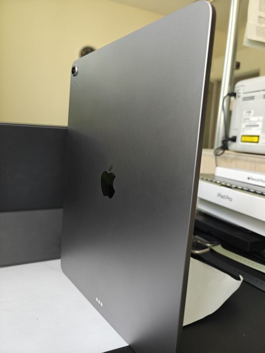 iPad Air 13 /M3 /100 % battery health/18 цикъла/В гаранция