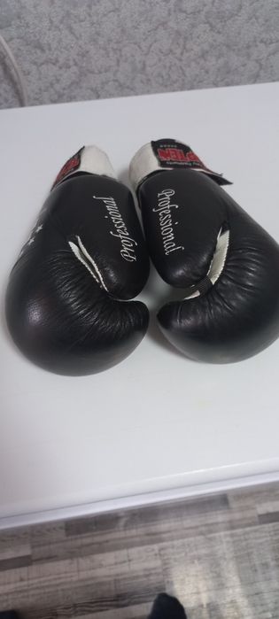 Перчатки боксерские