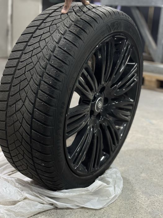 Зимние Шины для Range Rover новые