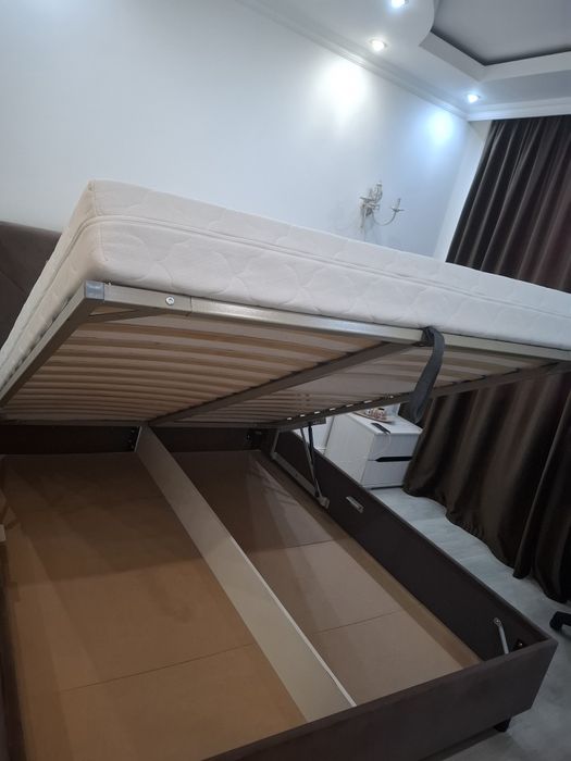 Холодильник б/у Продаю