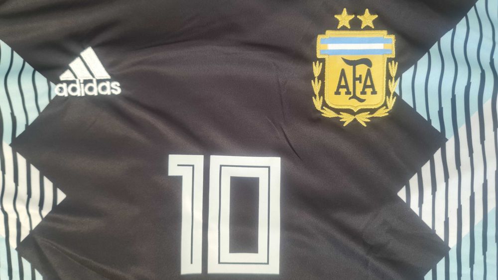 Футболна тениска на Лионел Меси с номер 10 XL