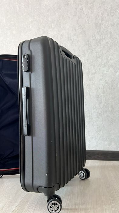 Чемодан сатылады