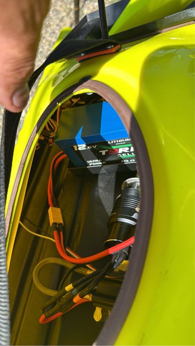 Vand Navomodel cu o cuva si Autopilot Alpha blue