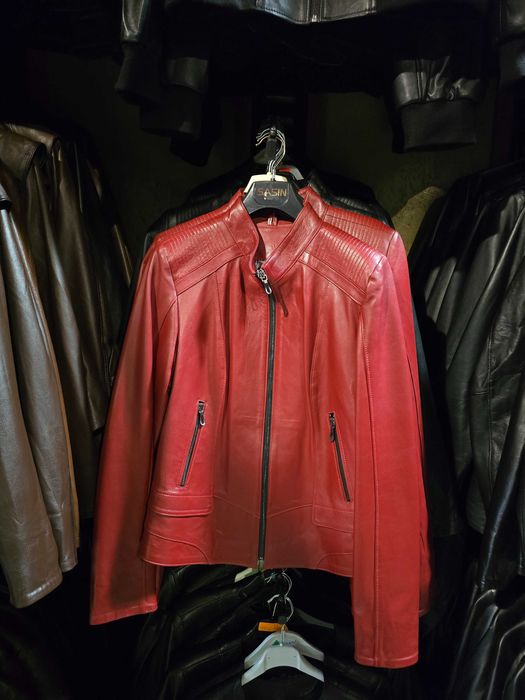 Jacub & Son – Дамски кожени якета, палта, кожуси, сака и елеци | София